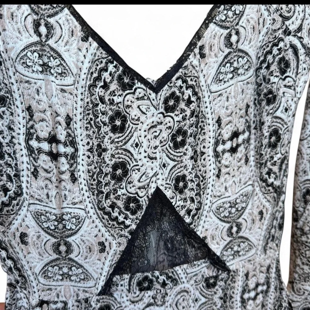 Kendall +‎ Kylie Bohemian Paisley Romper, Long Sleeve Size Small